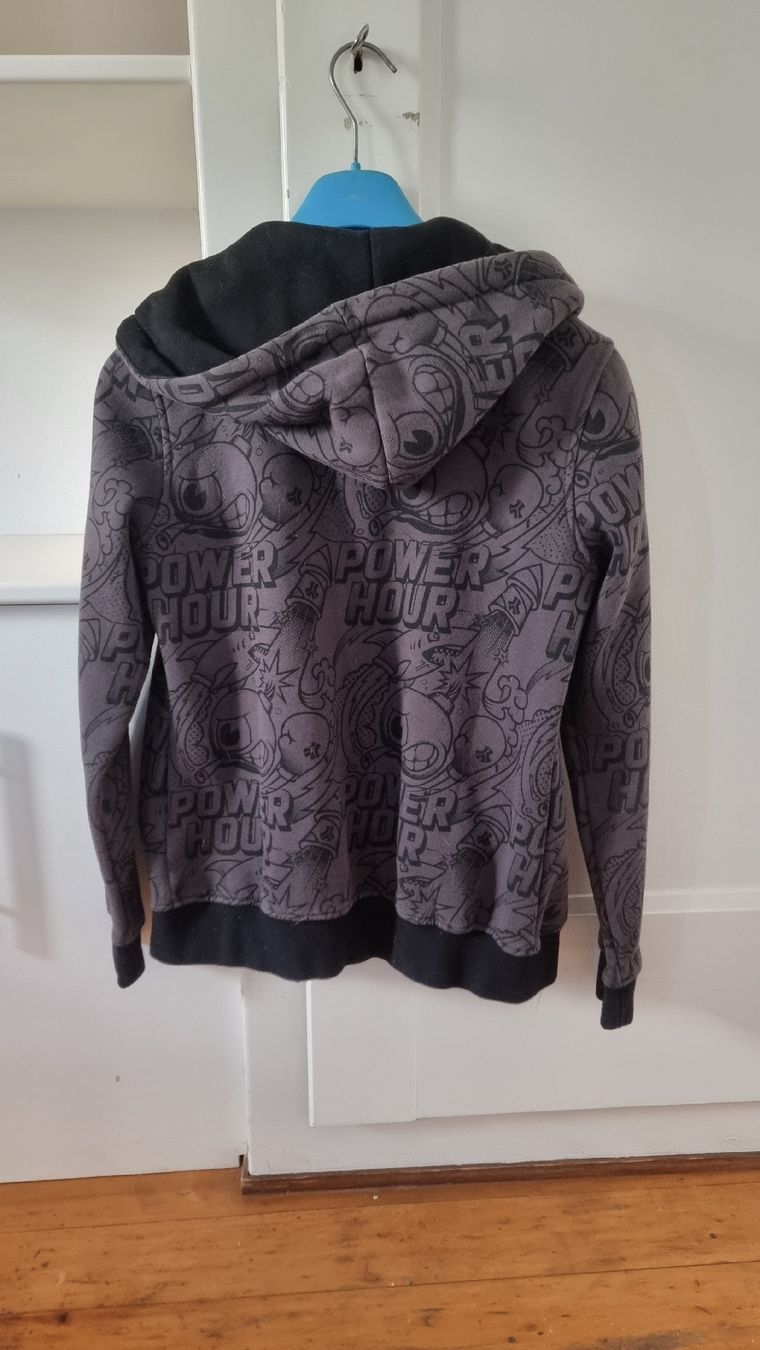 Giacche: Veste à capuche – Usato da Carouge GE venduto da mon_x9y7 2
