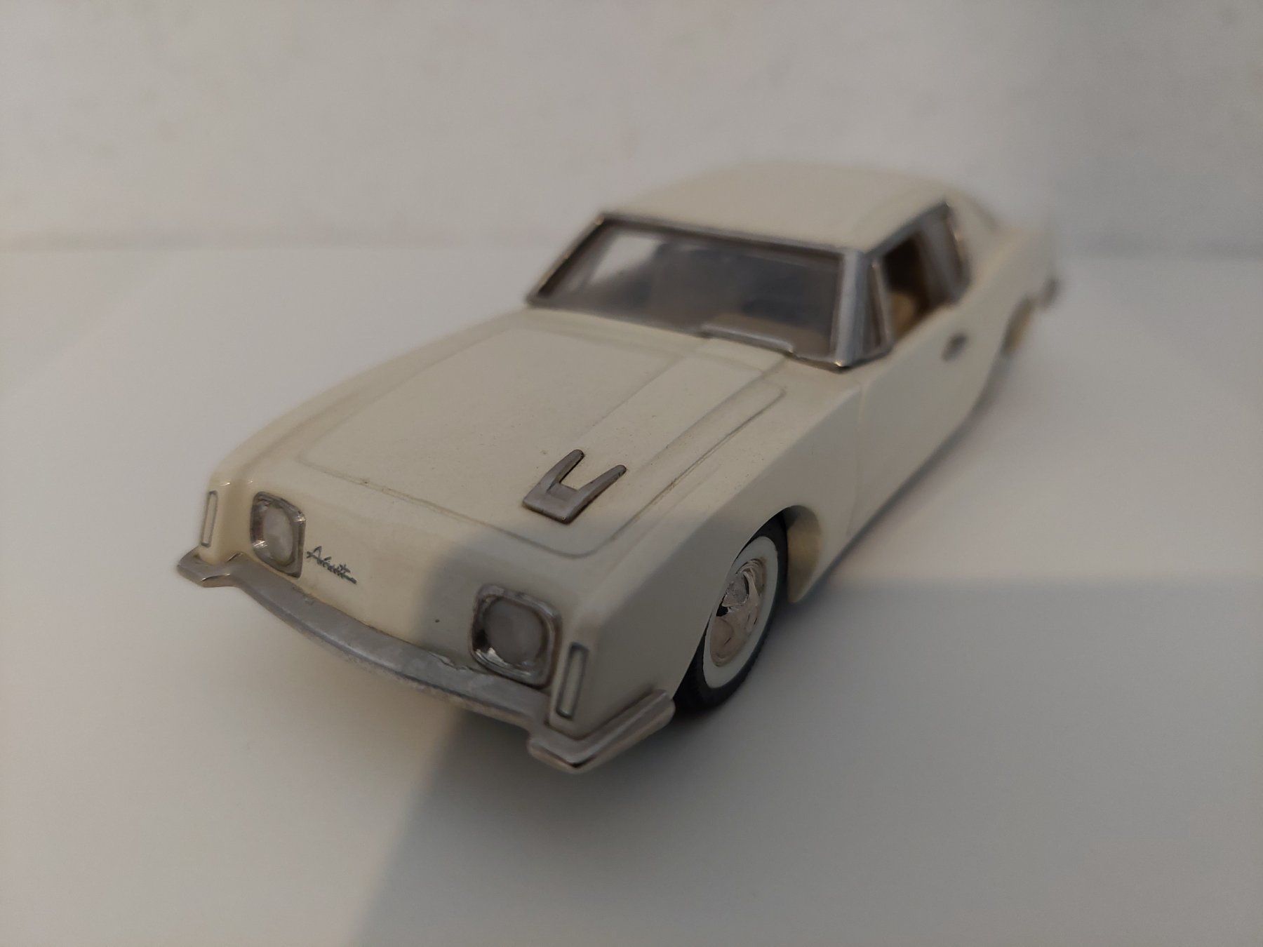 Modellini d'auto: Studebaker Avanti 1 1964 1:43 Colletors Classics – Usato da Diegten venduto da isetta590