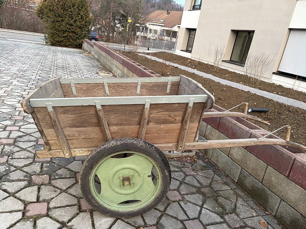 Bilance e pesi: Wage antik  – Usato da Lausen venduto da Gjuliana4 1