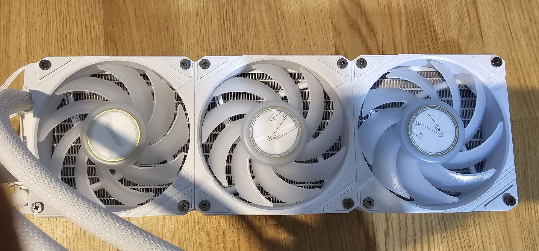 Gigabyte Elektronikbauteile: AORUS WATERFORCE X ll 360 ICE – Gebraucht aus Schlieren von huiop2 2
