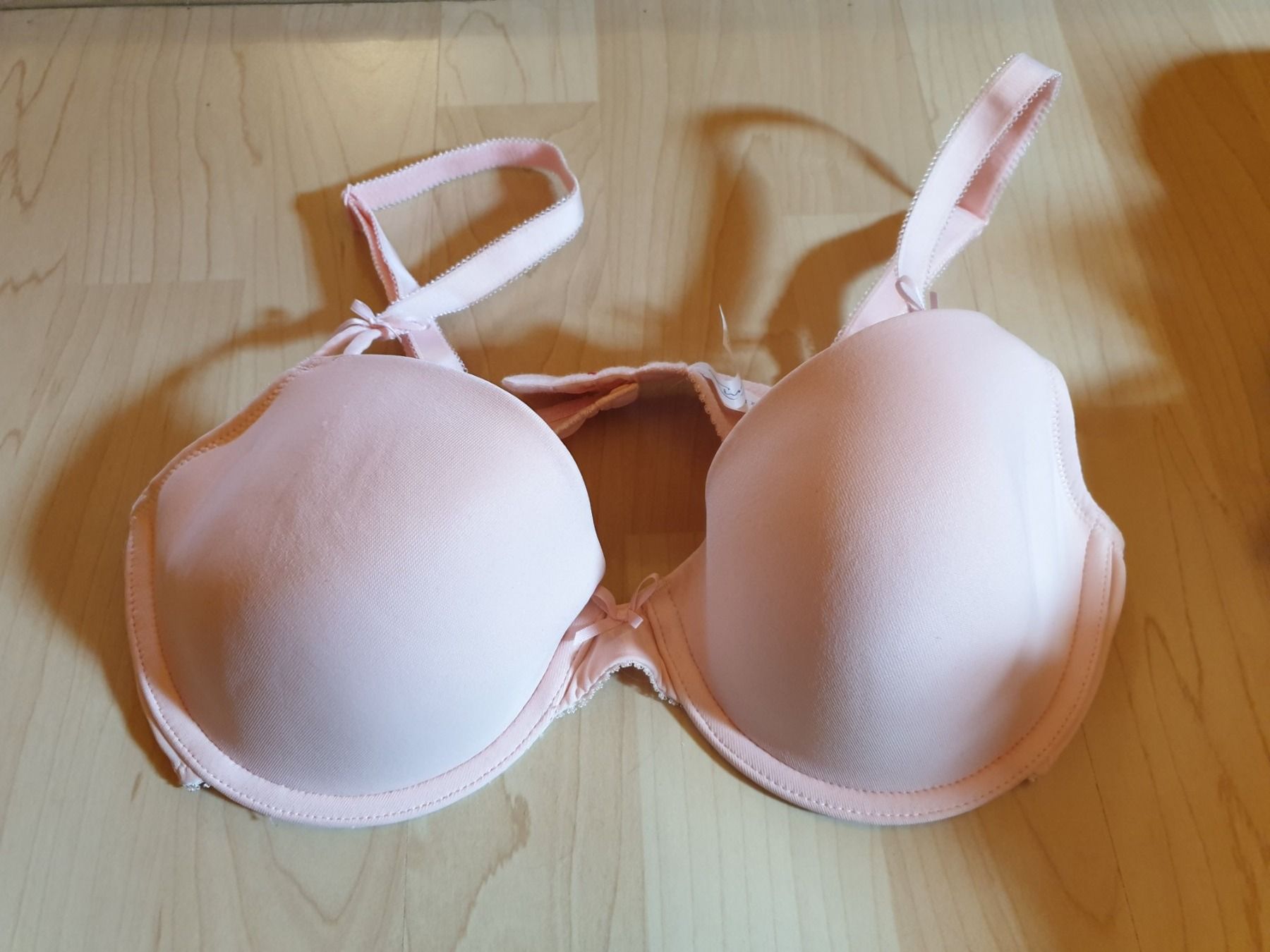C&A Altra biancheria intima: BH Grösse 75C – Nuovo (secondo la descrizione) da Reutigen venduto da Easy0807