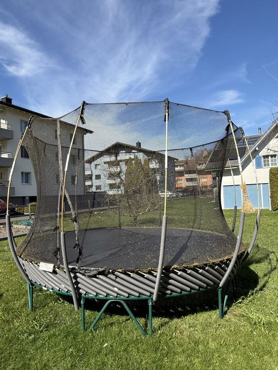 Gebrauchtes Gartentrampolin mit Netz – Top Zustand! (Gebraucht) in Sevelen für CHF 200 – nur Abholung auf Ricardo kaufen