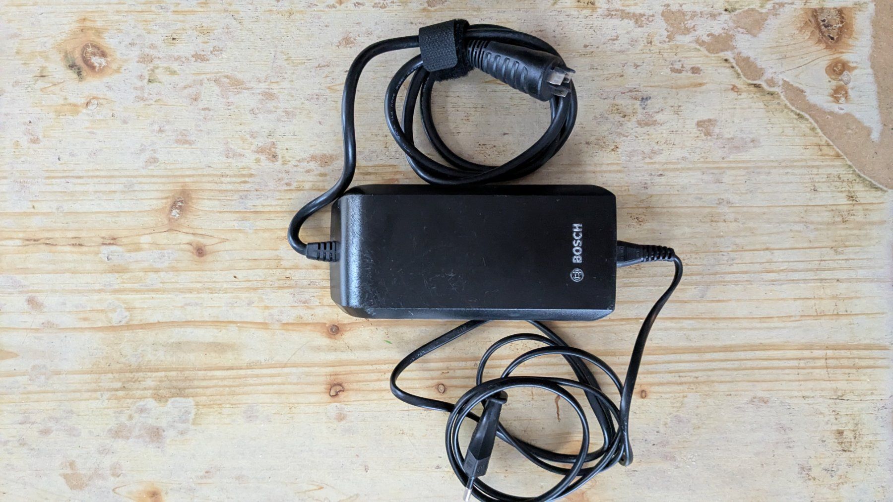 Bosch Chargeurs: Bosch Compact Charger 2A BCS230 – D'occasion à Heerbrugg par Bkoeppel90