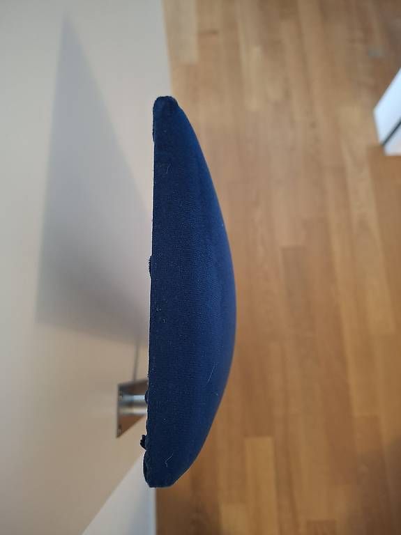 Tessuti: Paneele 30x Blau 130x15cm Samtstoff – Usato da Reinach AG venduto da Allmendhoelzler 1