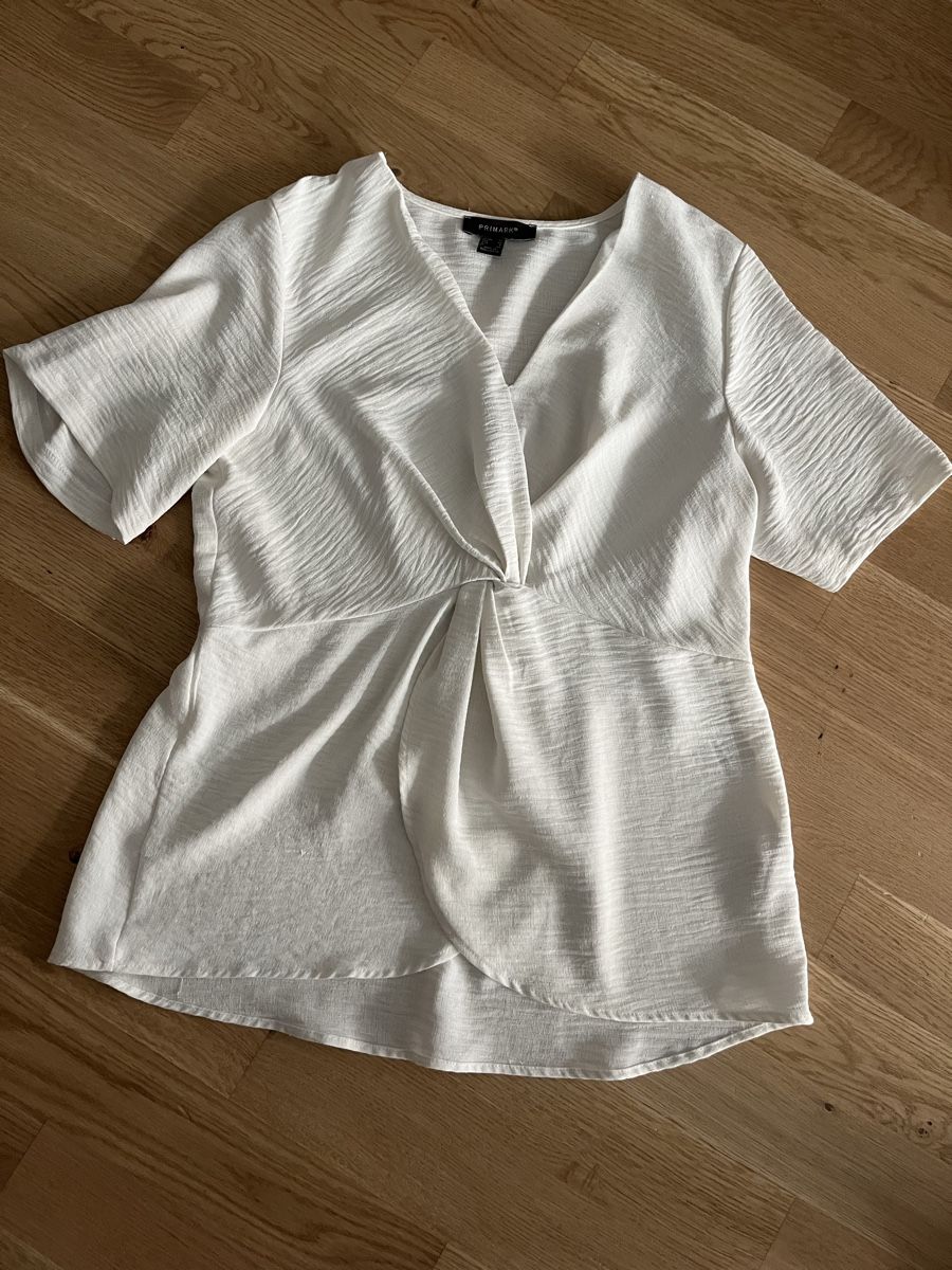 Chemisiers: Damen Bluse Weiss Kurzarm – D'occasion à Thun par pri_655z