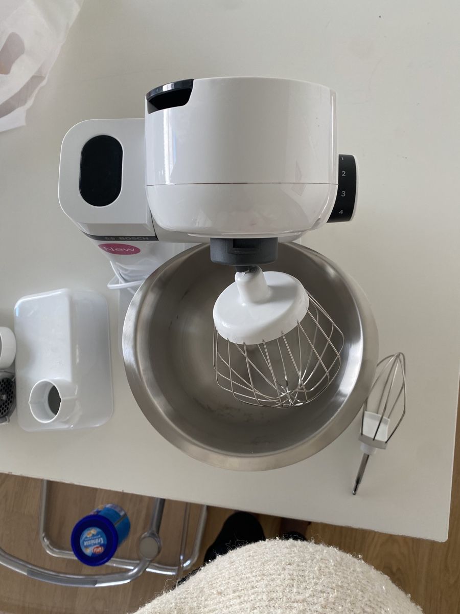 Bosch Küchengeräte: Bosch Kitchen Machine with Accessories – Gebraucht aus Zürich von ads_dr7c 1