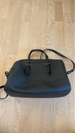 Schwarze Handtasche Calvin Klein