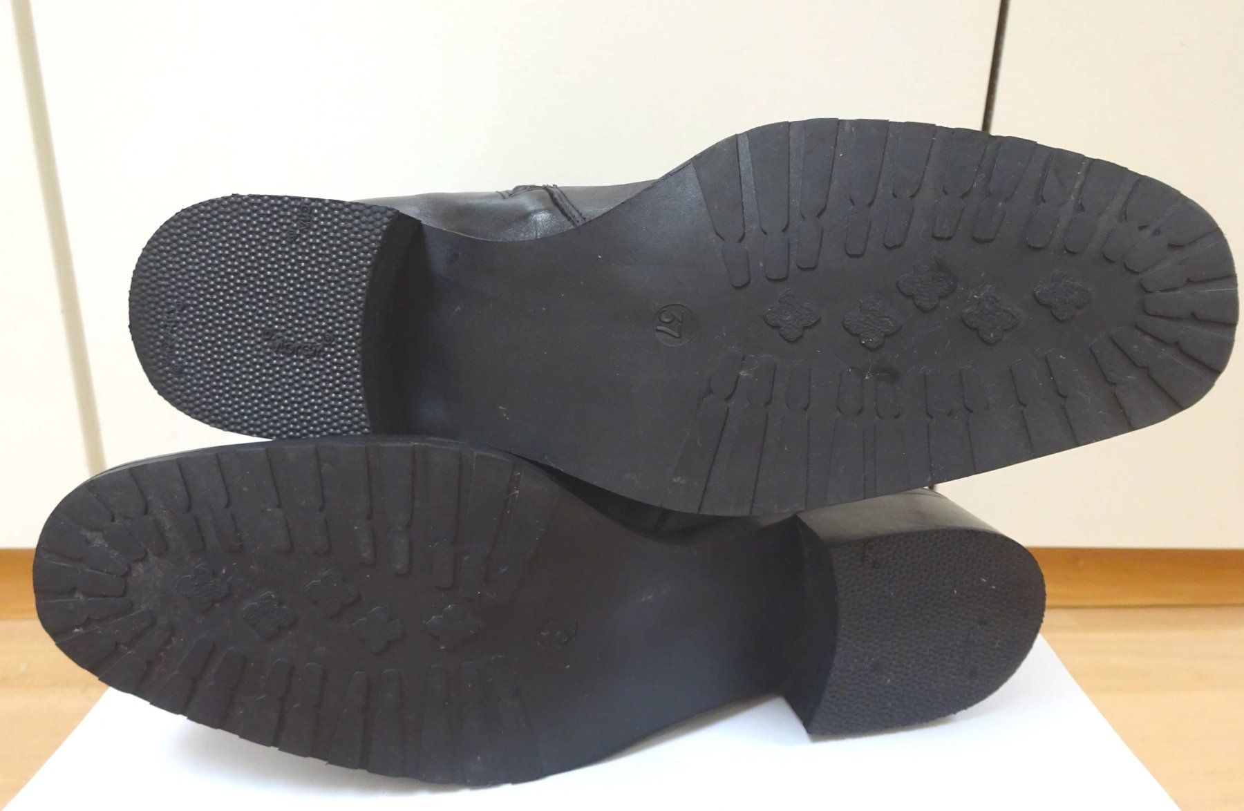 Scarpe da donna: Leder Stiefel - schwarz - Grösse 37 – Usato da Zofingen venduto da Justizia_01 2