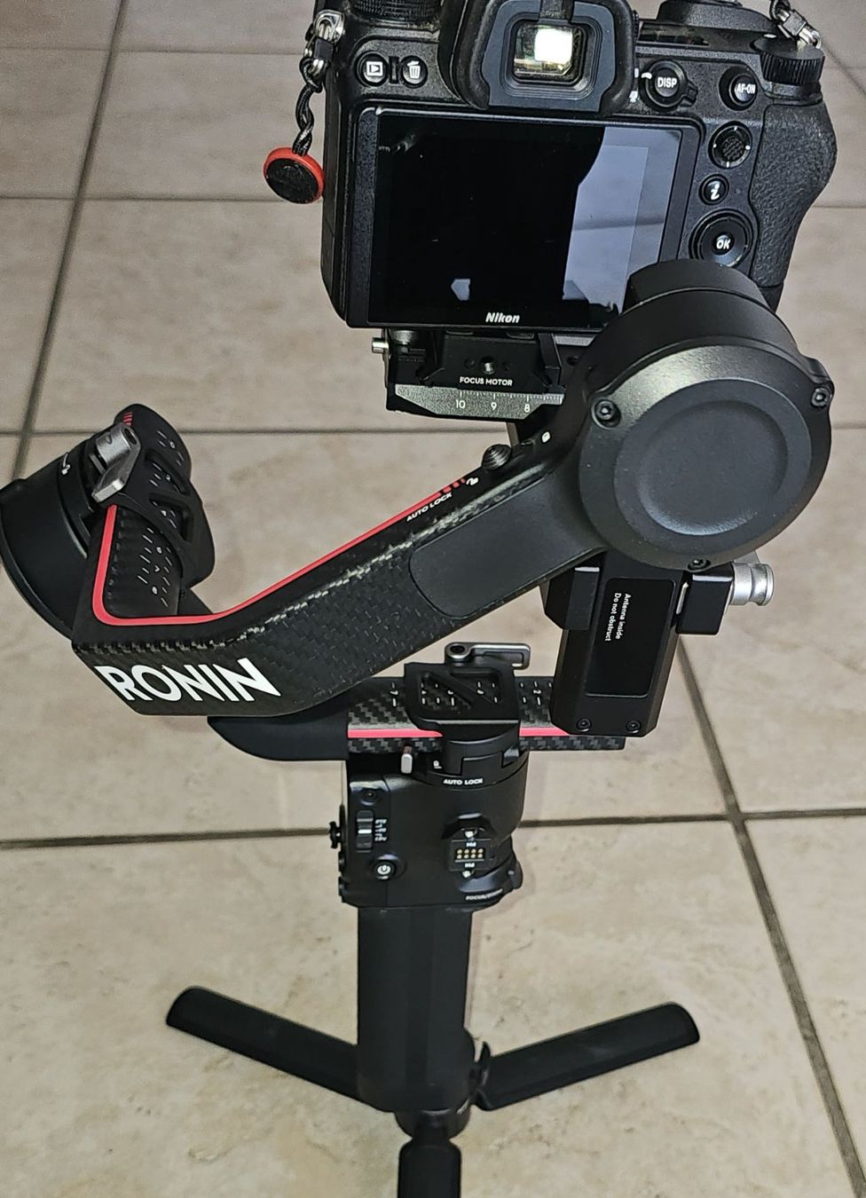 DJI Altri Accessori: DJI RS 3 Pro Combo - stabilisateur professionnel – Usato da Jongny venduto da Michoudsv 1