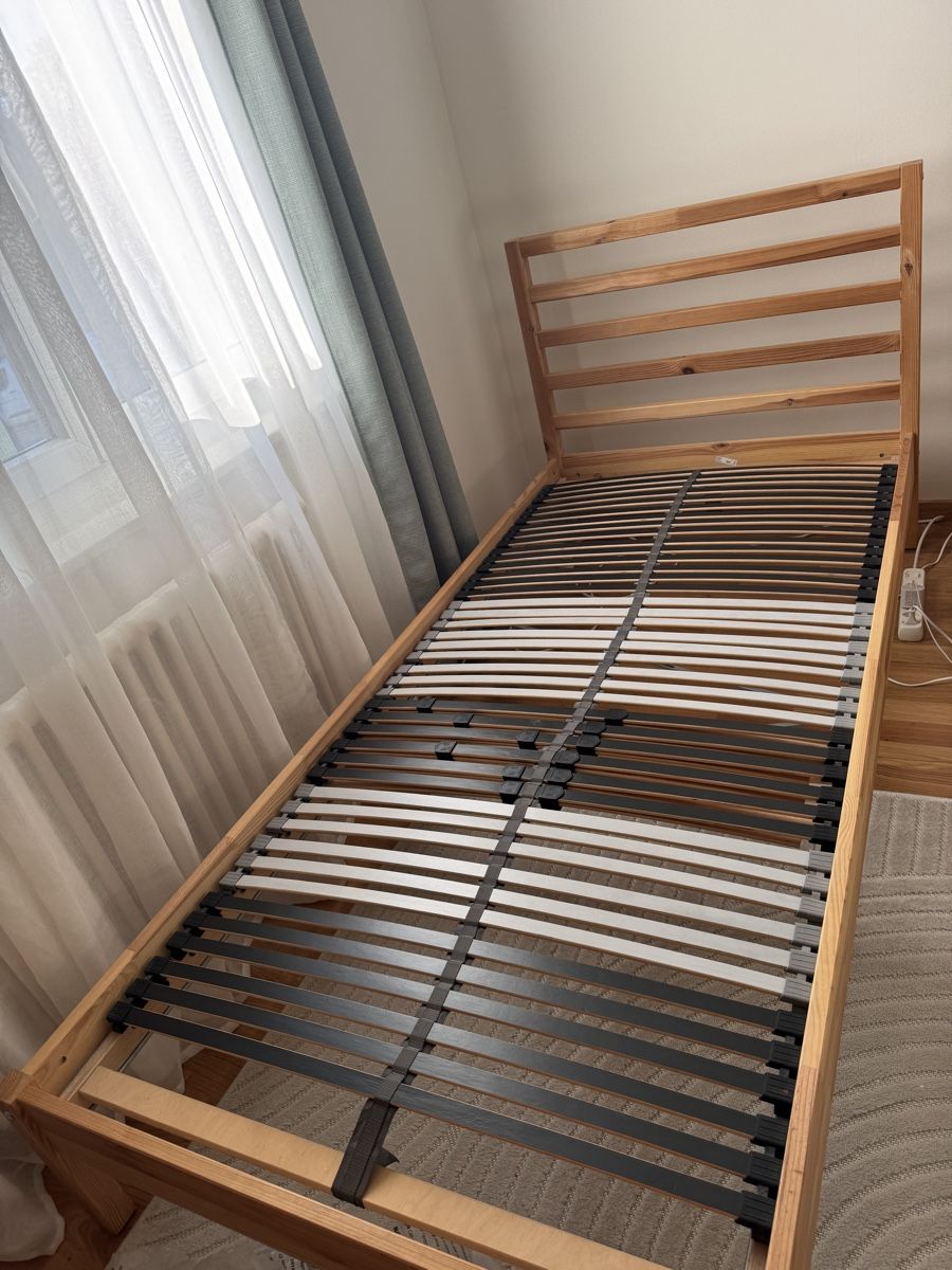 Lits: Einzelbett Ikea 90x200cm inkl. Lattenrost – D'occasion à Tann par ric_9lpr