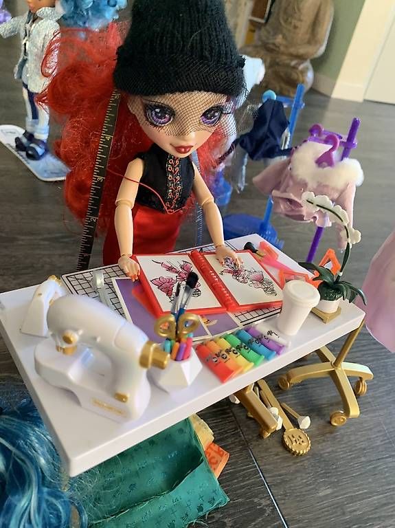 Poupées: Rainbow High Puppen Sammlung – D'occasion à Neftenbach par Zimmi013 1