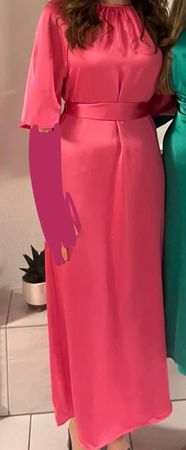 Langes Abendkleid pink mit Taillengürtel Grösse S