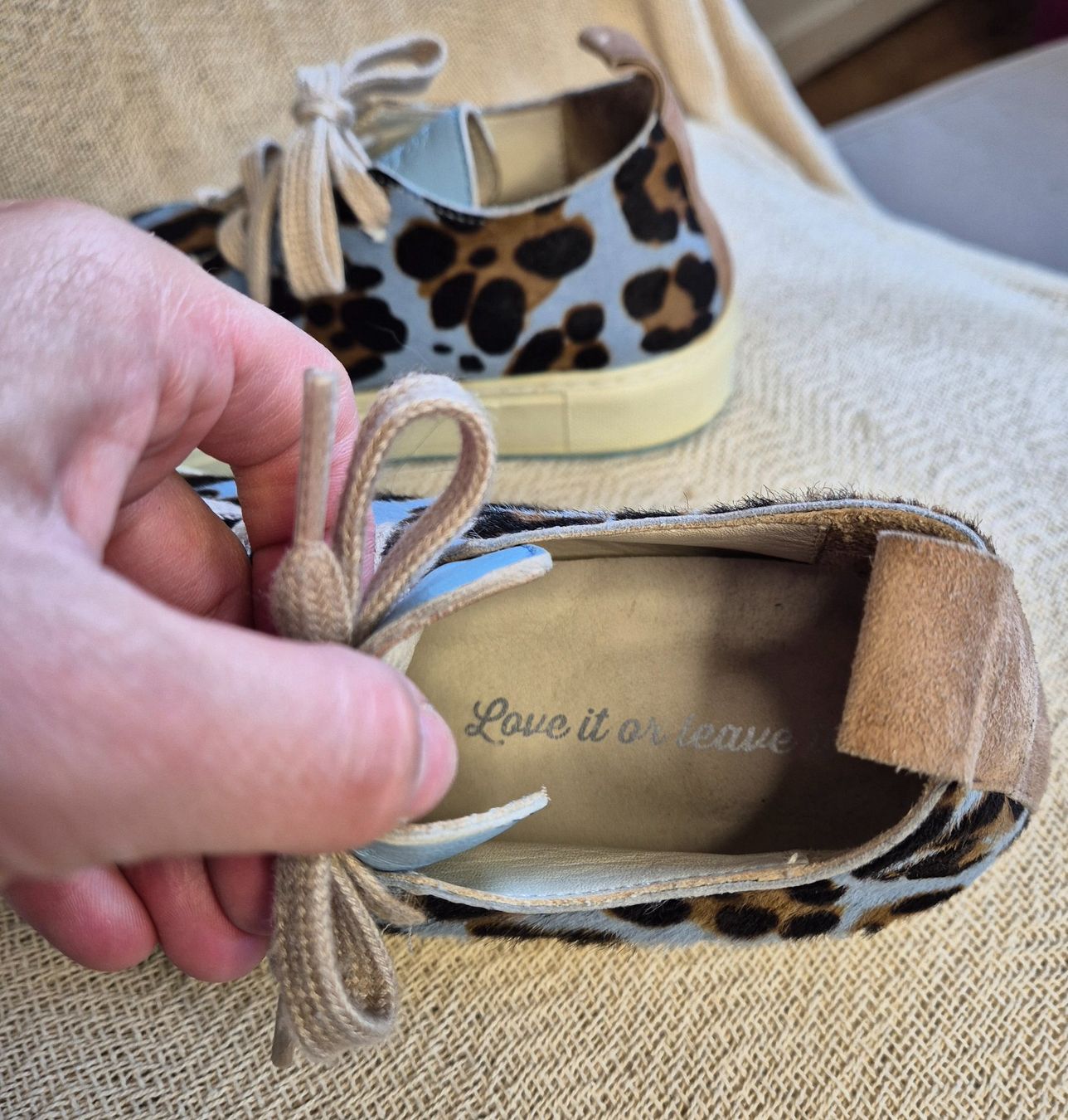 Scarpe da donna: Turnschuhe mit Fell chaaya – Usato da Leissigen venduto da ali_k9v8 3