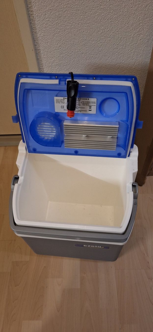 Frigoriferi & Refrigeratori: Kühlbox für Auto – Usato da Möhlin venduto da Koala014 1