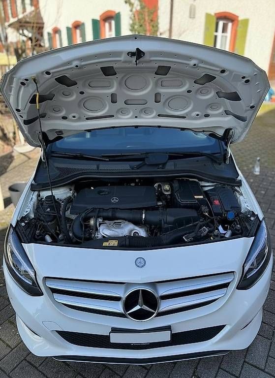 Mercedes-Benz Automobili: Mercedes-Benz B 180 Style – Usato da Koblenz venduto da WowPrinzip 2