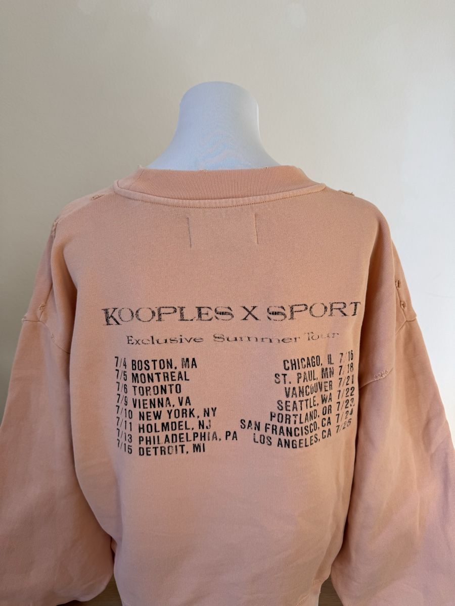 Kooples Top: Pull The Kooples X Sport, taille S, édition limitée! – Nuovo (secondo la descrizione) da La Tour-de-Peilz venduto da noemieventeonline