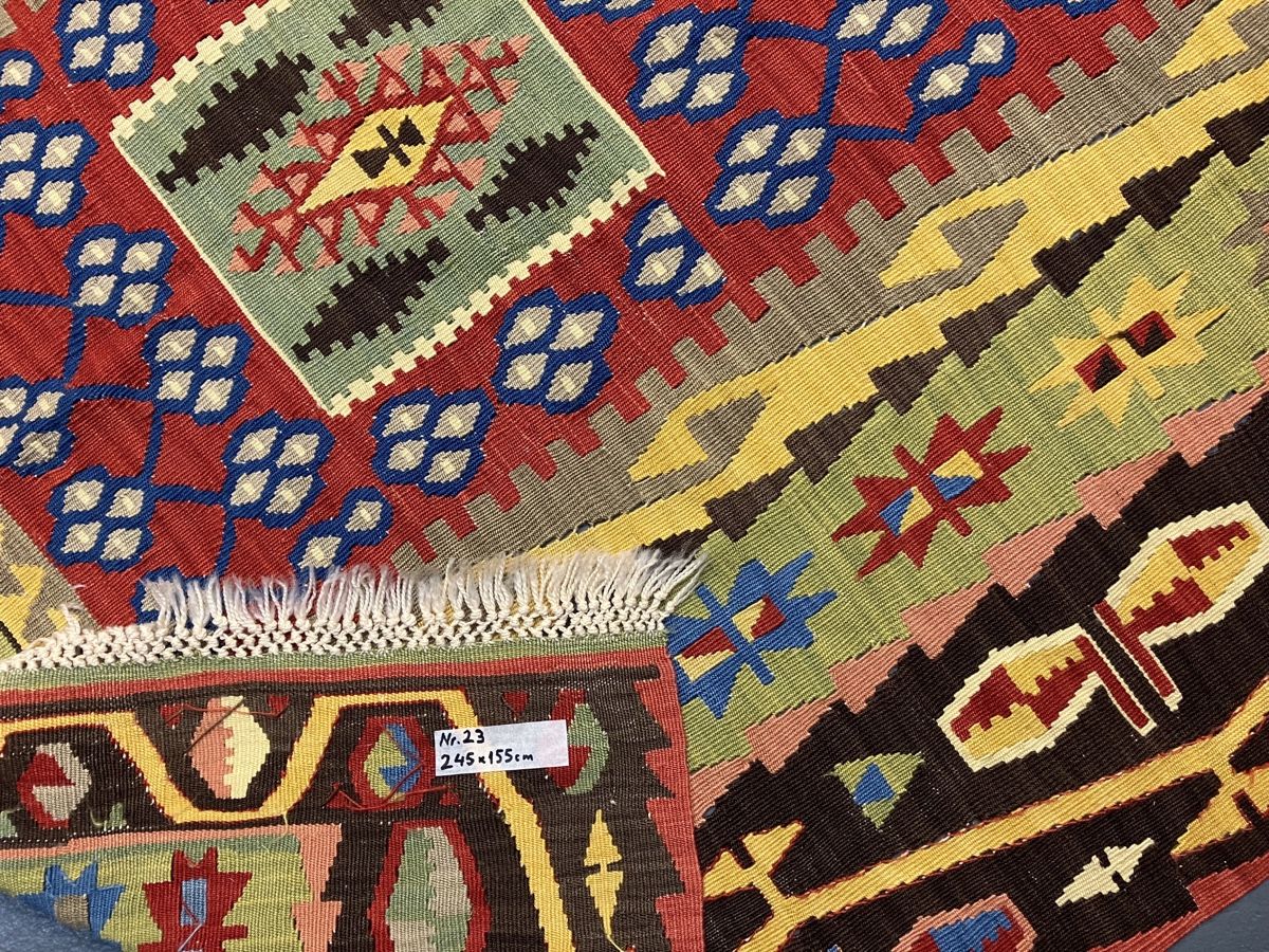 Teppiche: Kelim Teppich Flachgewebe Top Zustand 245x155cm – Gebraucht aus Zürich von Artnuvo 9