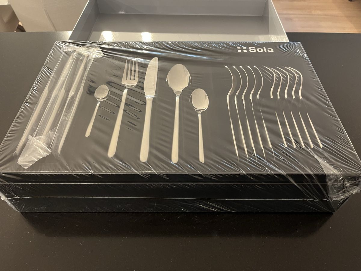Sola Set di posate: Sola Besteck-Set NEU – Nuovo e nell'imballaggio originale da Allschwil venduto da diz_6t97 3
