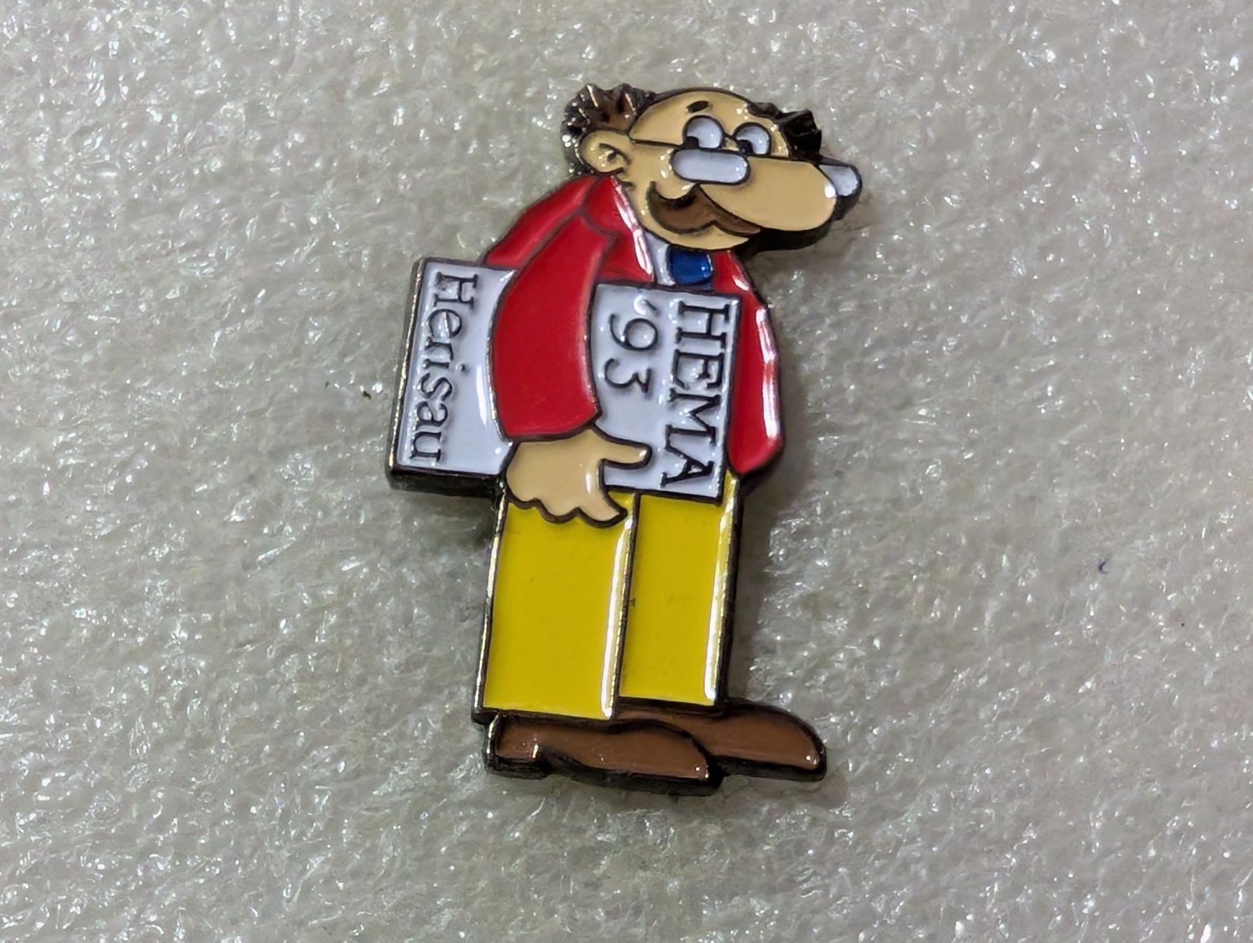 Placchette & Badge: Ansteckpin 142: Hema 1993 – Usato da Oppligen venduto da Pin-Fall-Shop