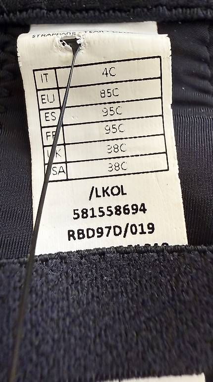 Intimissimi Altra biancheria intima: 2 Intimissimi BH Gr. 85c – Usato da Zürich venduto da Juni20010 2