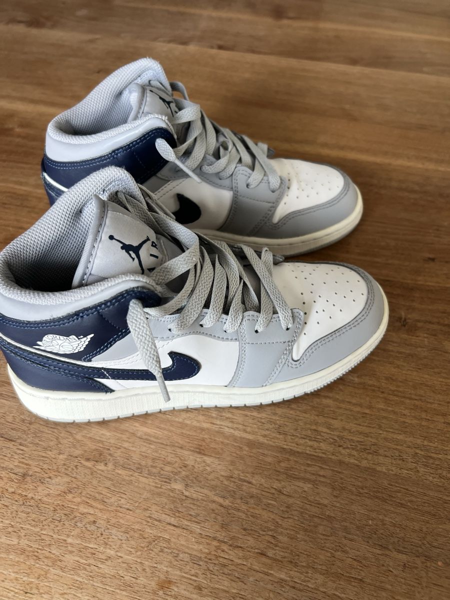 Jordan Scarpe per ragazzi: Nike Air Jordan 1  – Usato da Ammerzwil BE venduto da Schmiedi_78 1