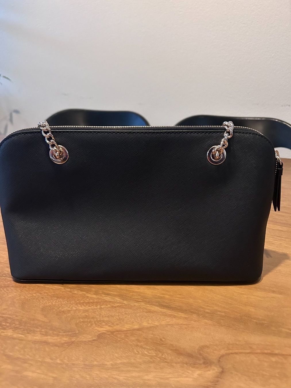 DKNY Borse da donna: DKNY Shoulder Bag- new with tags! – Nuovo e nell'imballaggio originale da Schlieren venduto da dev_fg59 1