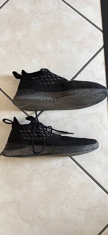 Scarpe per ragazzi: Vty sneaker grösse 35 – Usato da Zimmerwald venduto da wuff81 1