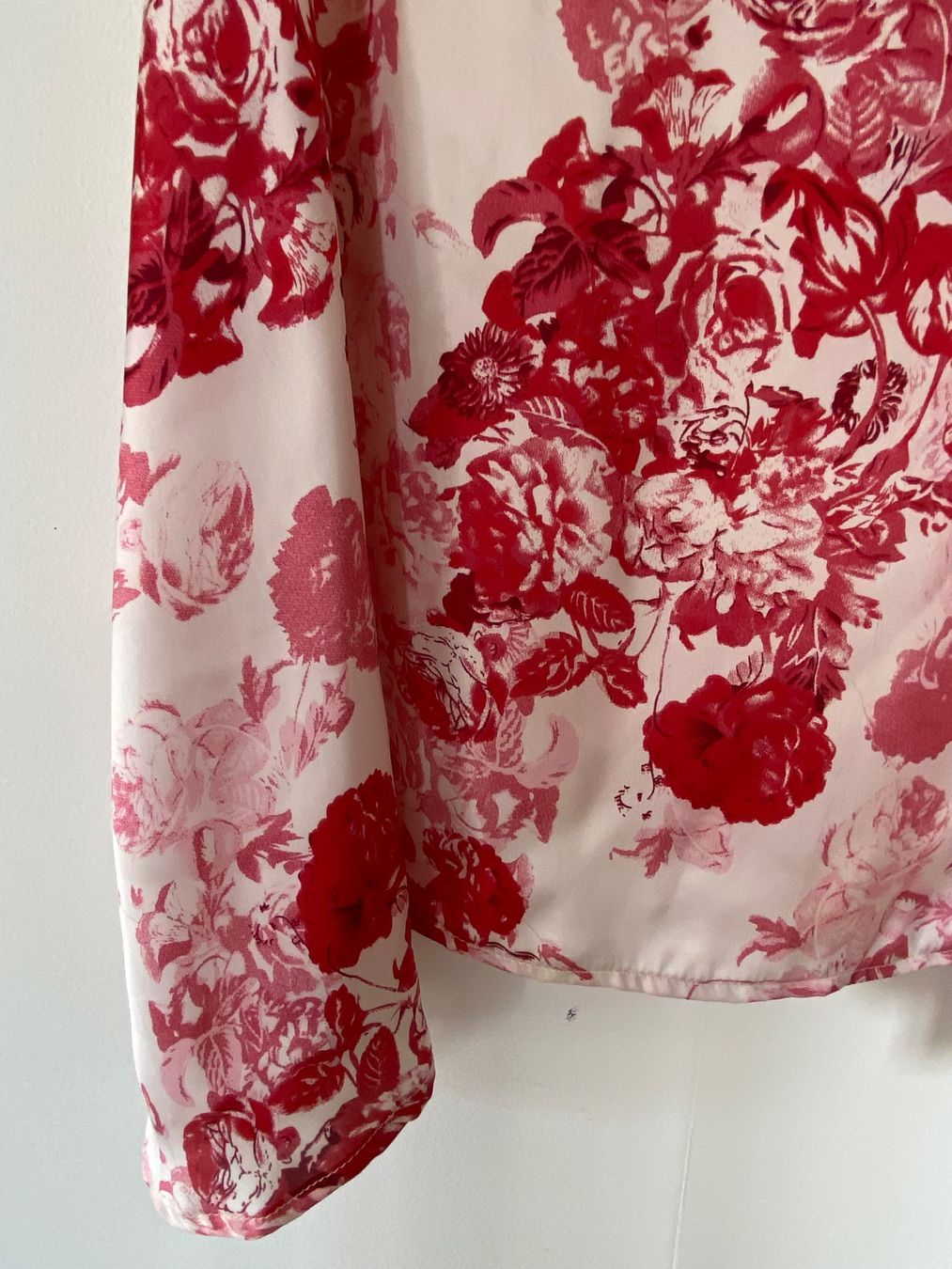 Tops: Damen Top Blumenmuster Weiss Rot – Neu (gemäss Beschreibung) aus Oberrieden von mar_8vmz 8
