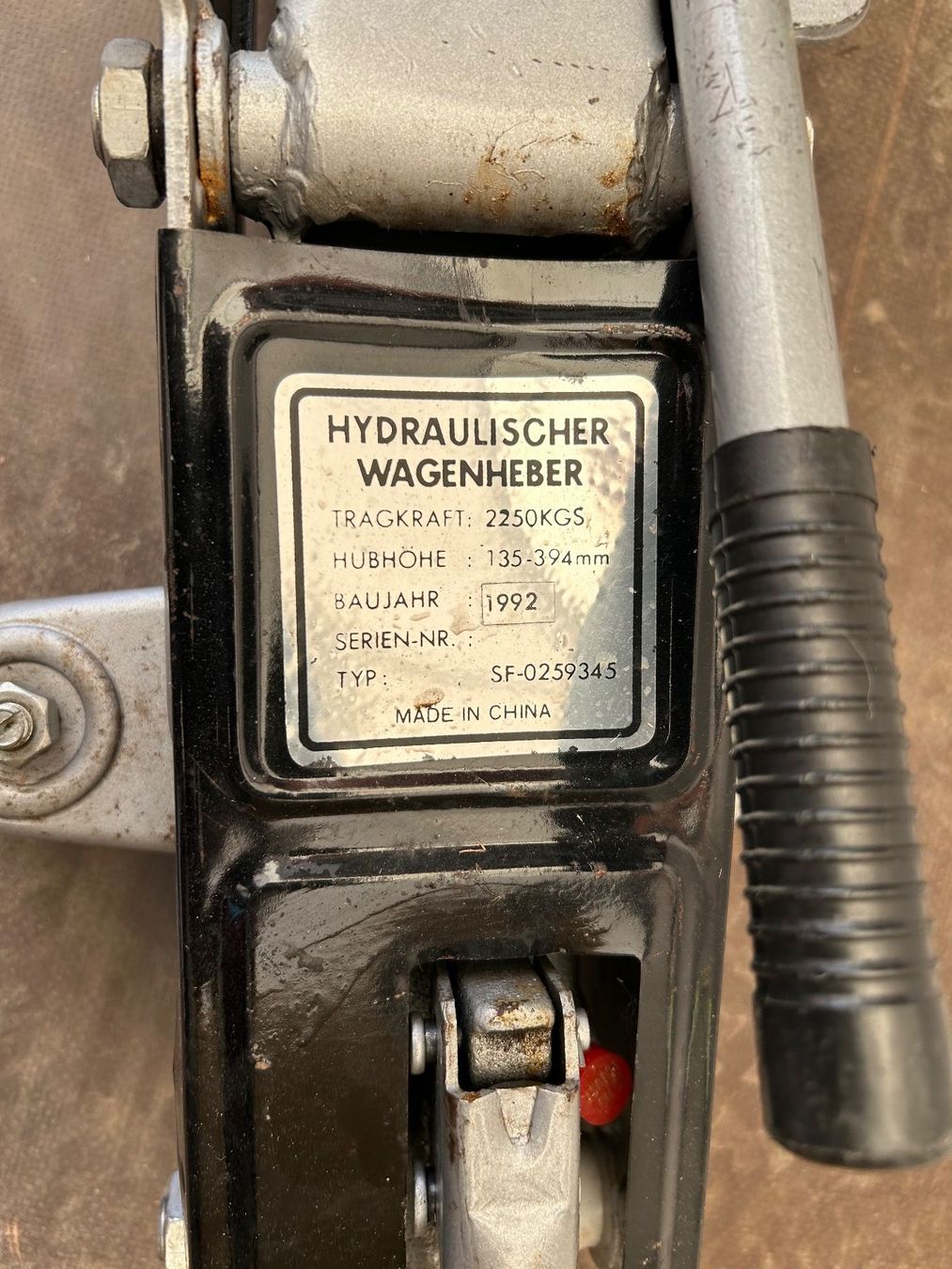 Tutti gli attrezzi: Wagenheber – Usato da Brunnen venduto da Eidgenosse02