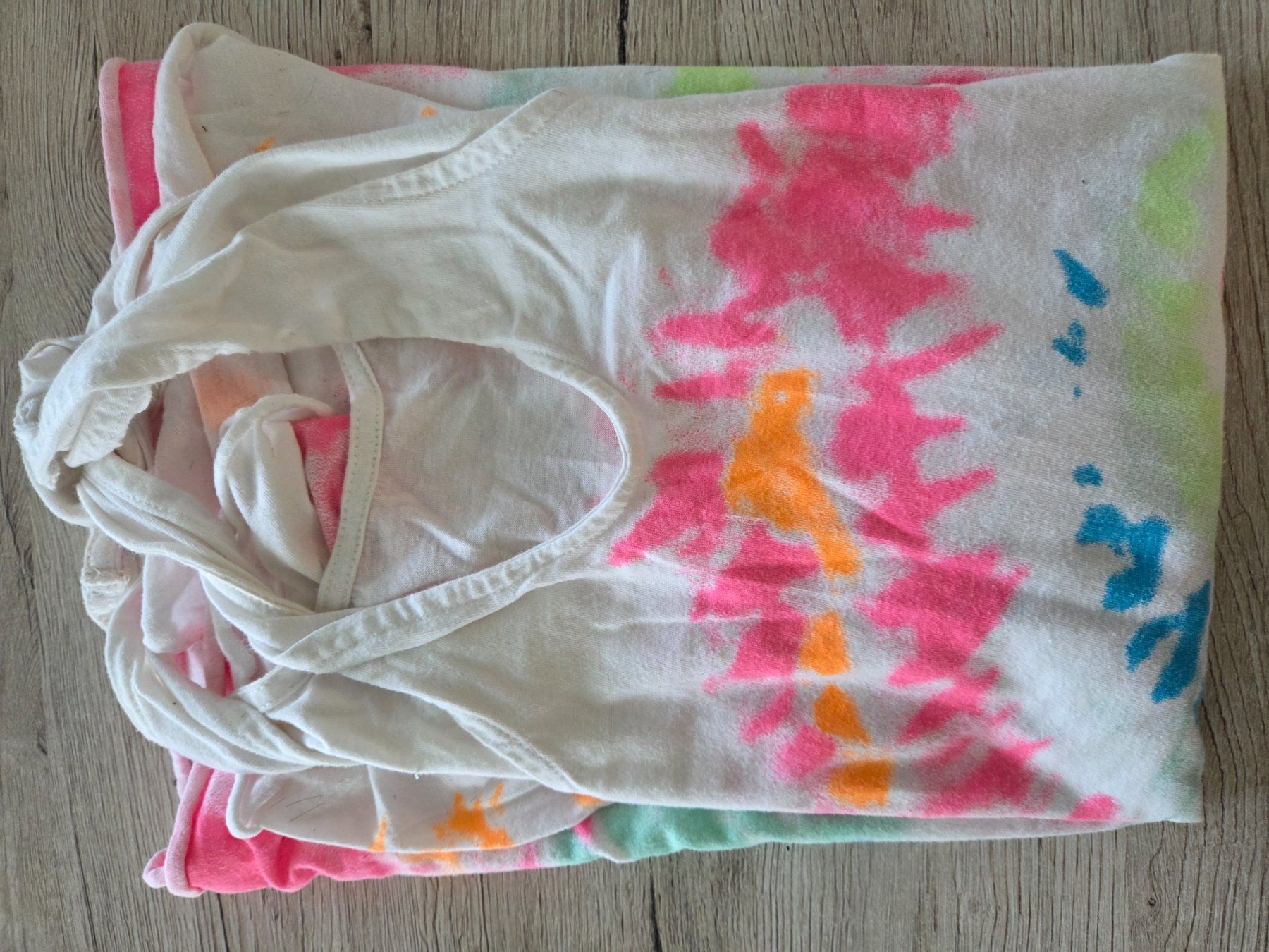 Tops: Batik Trägershirt gr.L chris line – D'occasion à Grossdietwil par GNOM313
