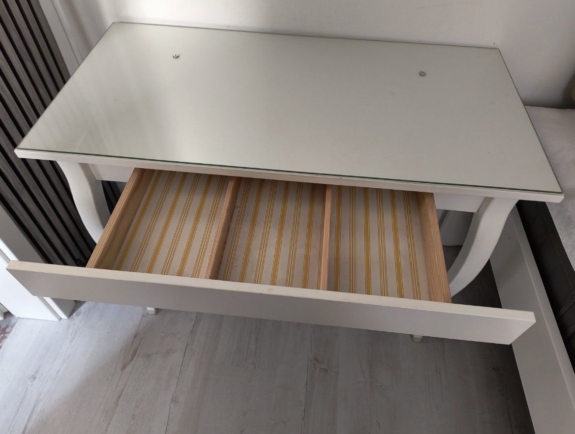 Ikea Schreibtische: IKEA Schminktisch / Schreibtisch – Gebraucht aus Neuhausen am Rheinfall von LTomk 1