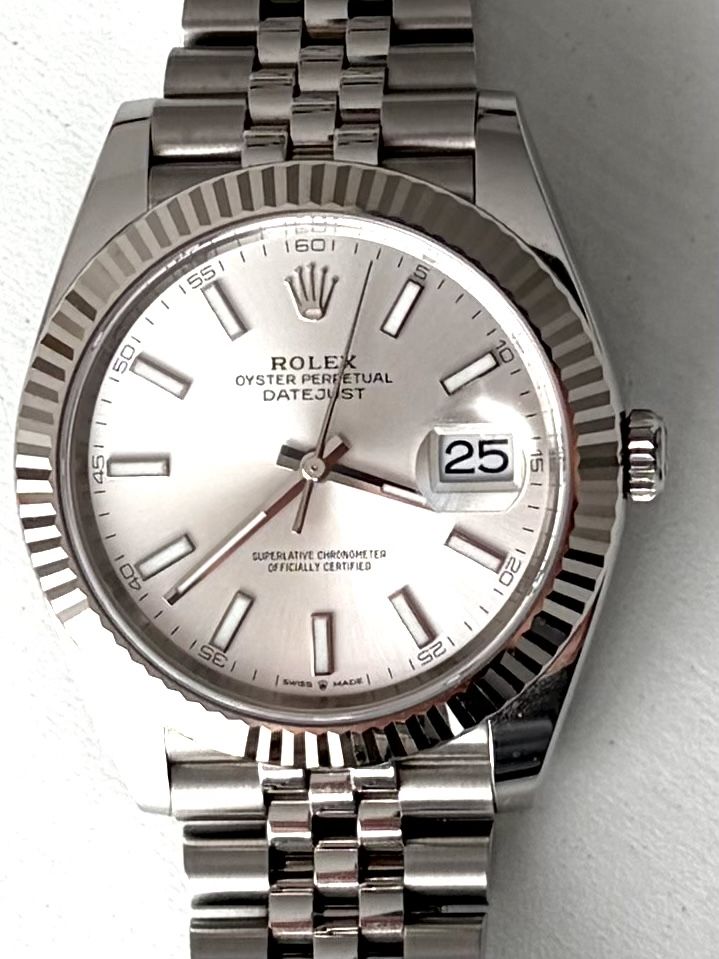 Rolex Montres: Rolex Datejust 41mm Silver 2025 – Neuf (Voir description) à Zürich par masako 1