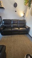 Kompaktes Sofa in gutem Zustand - ideal für kleine Wohnungen