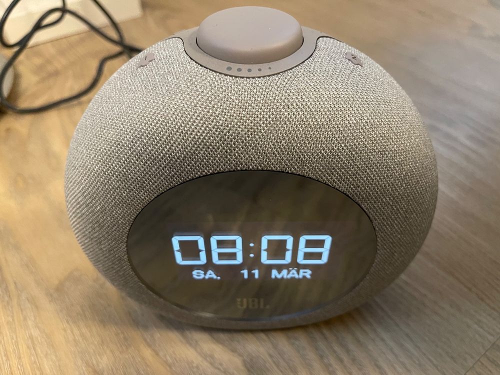 Sorandy Radiowecker Mit Bluetooth Lautsprecher - Digitaler Wecker Mit LED Display & Temperatur