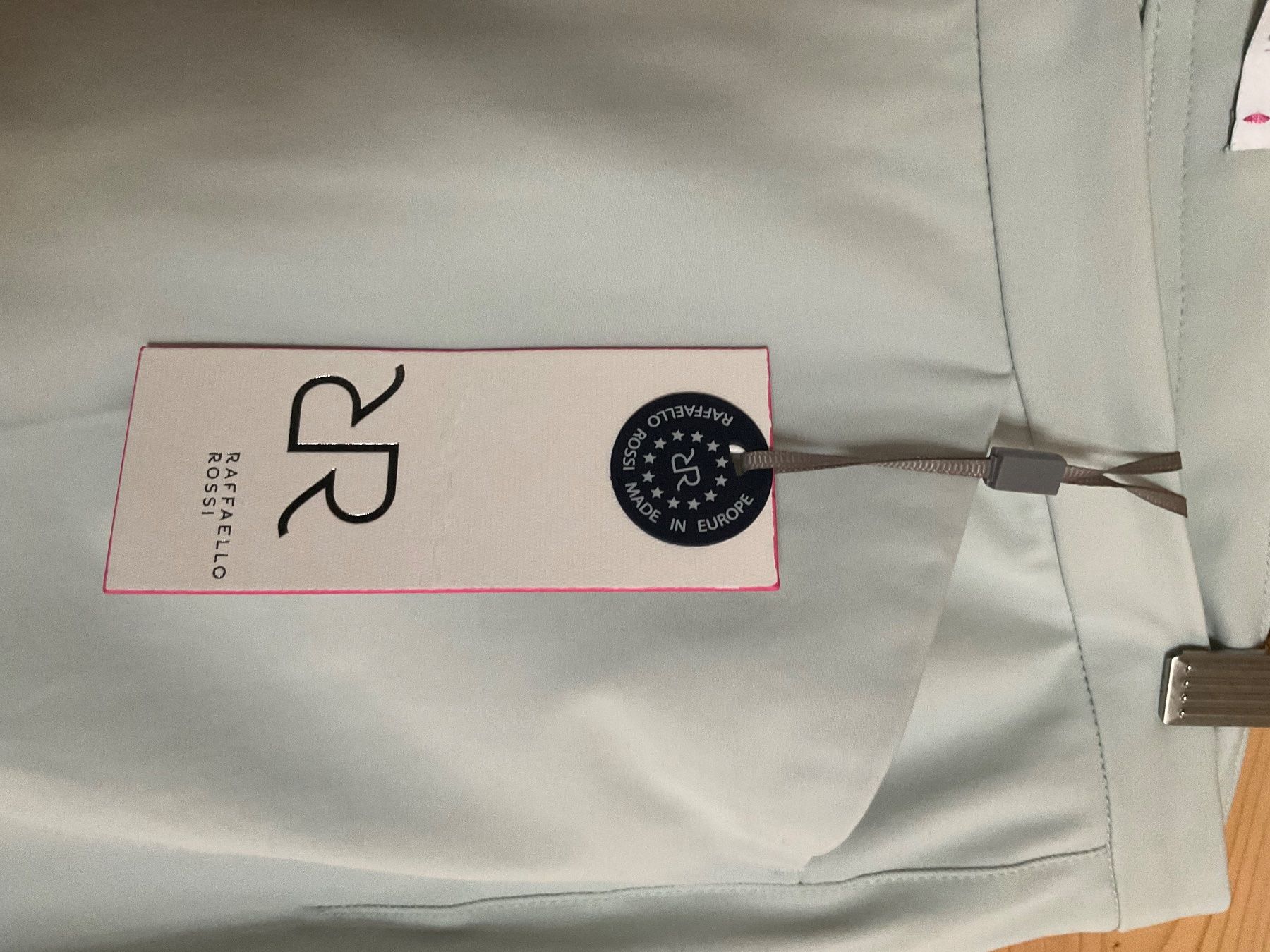 Raffaello Rossi Pantaloni: RAFFAELLO ROSSI HOSE 7/8 MODELL MAXIMA GR. 42 – Nuovo e nell'imballaggio originale da Scuol venduto da Lotus2020 3
