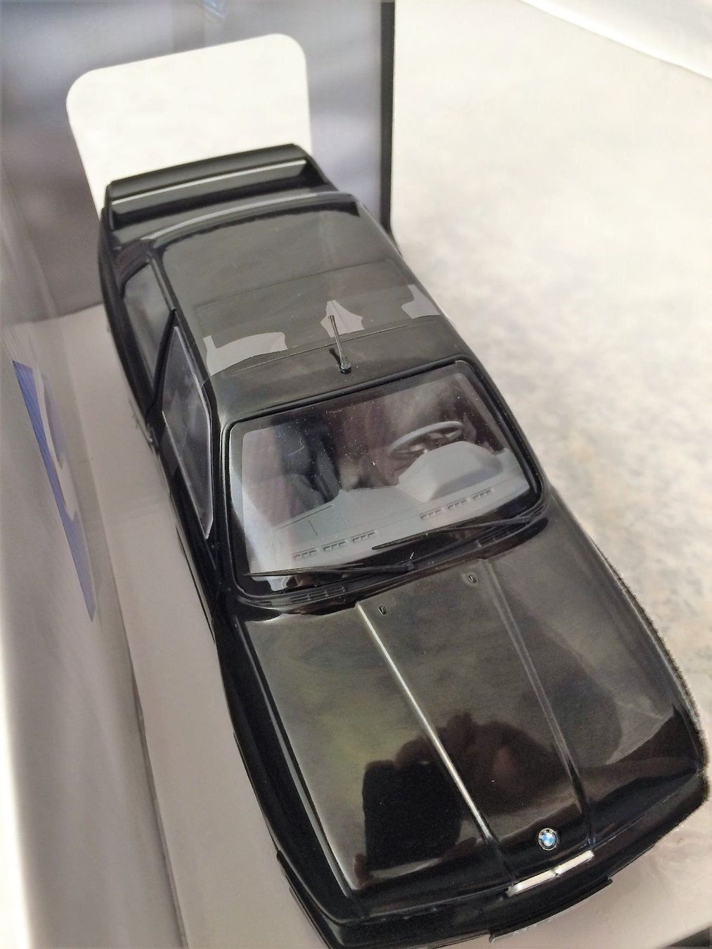 BMW Modellini d'auto: BMW E30 Sport Evo, schwarz – Nuovo e nell'imballaggio originale da Erlenbach im Simmental venduto da Model_box 5