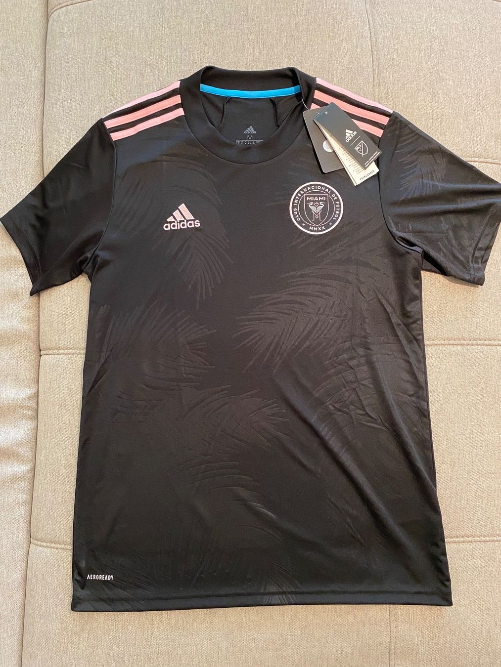 Adidas Canottiere & Pantaloni: Inter Miami Trikot - Original & Neu – Nuovo e nell'imballaggio originale da Rossemaison venduto da Carduelis