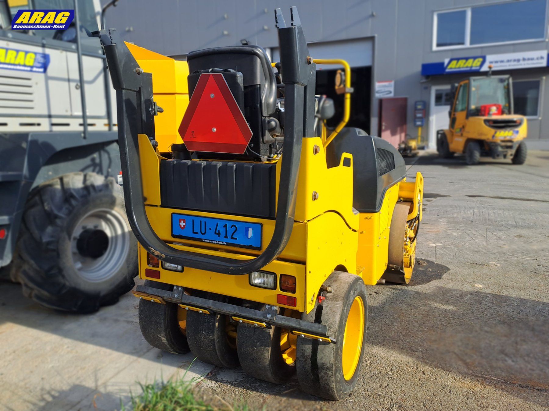 Bomag Tutte le macchine: Bomag BW120 AC-4 Walzenzug – Usato da Hasle LU venduto da Arag08 1
