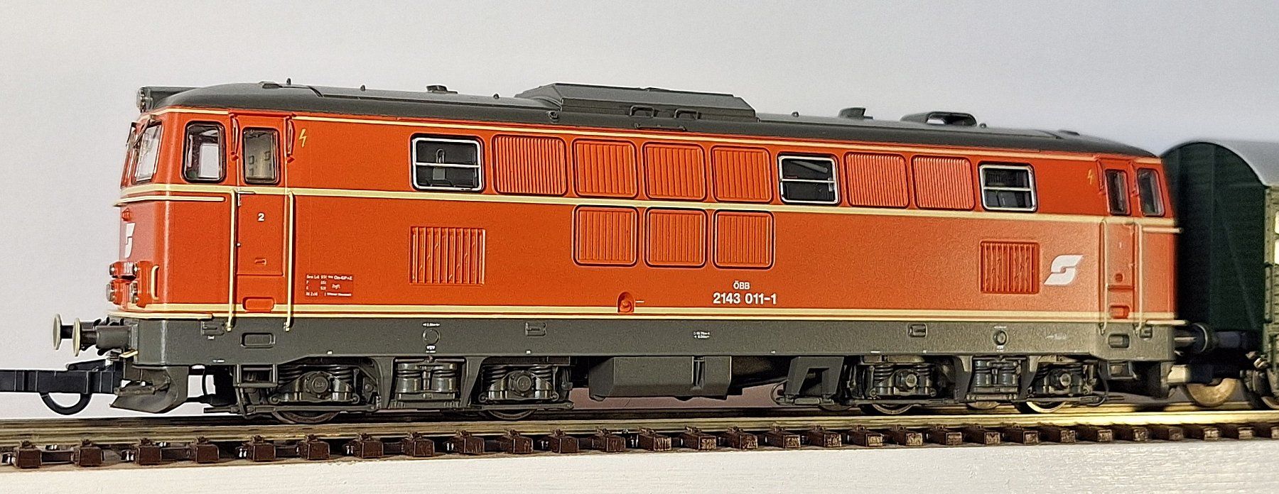 Roco Trains électriques: ÖBB 2143 mit Güterzug – D'occasion à Bern par BahnliebhaberRe420 4
