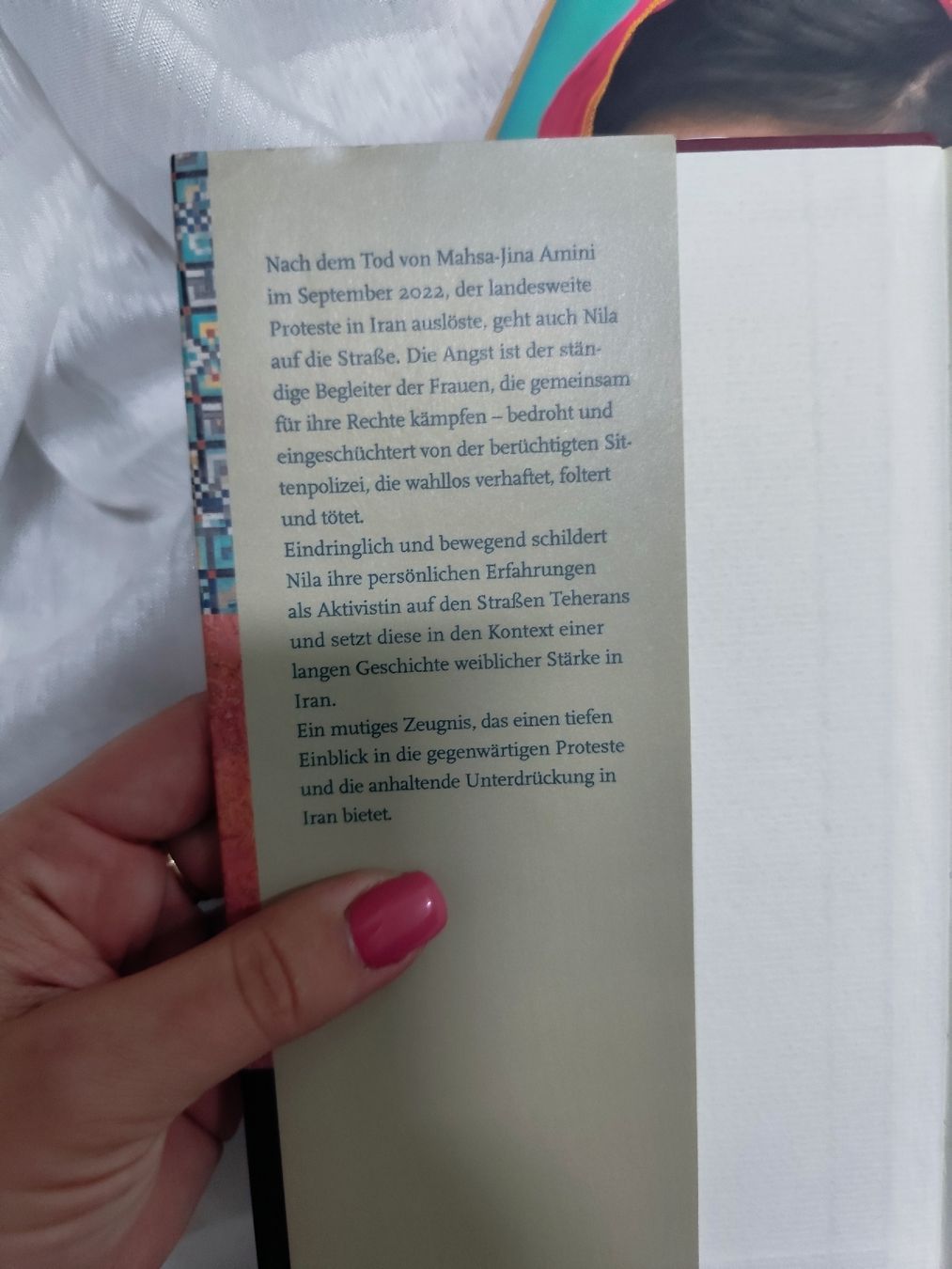 Libri: Ich bin Malala & Nila Auf den Strassen Teherans – Usato da Mägenwil venduto da VintageGirly 8