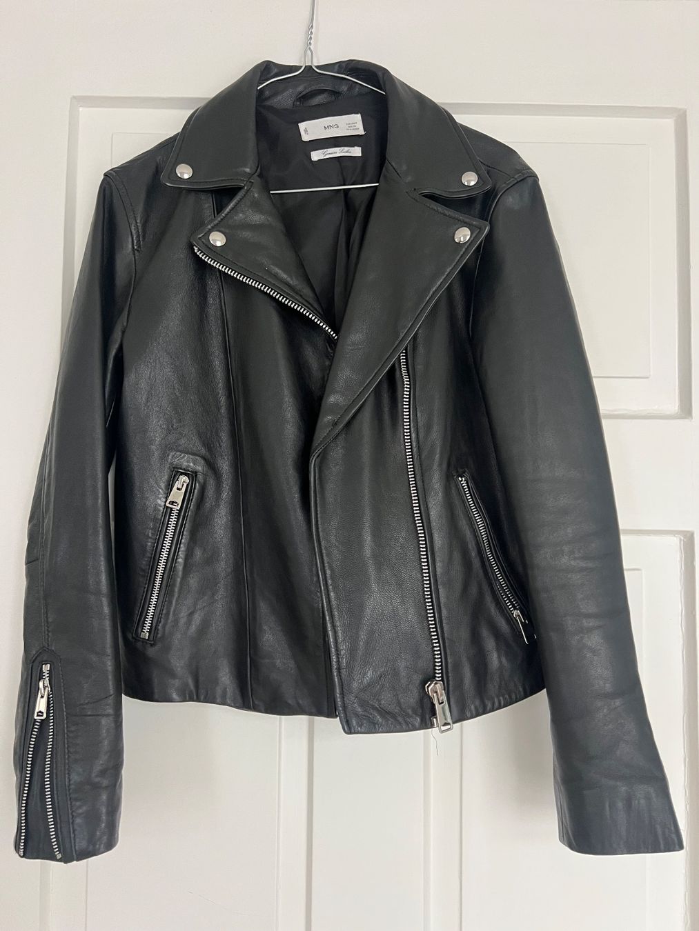 Mango Giacche: Lederjacke Mango Schwarz – Usato da Zürich venduto da JennySylvia2