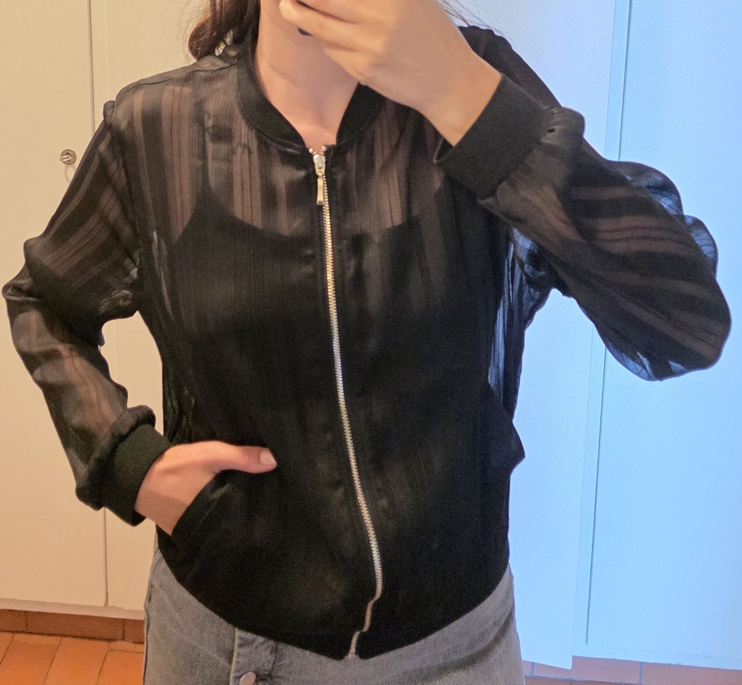 Zara Camicette: Schwarze Zara Bluse, Grösse M – Nuovo (secondo la descrizione) da St Gallen venduto da vir_5kgt
