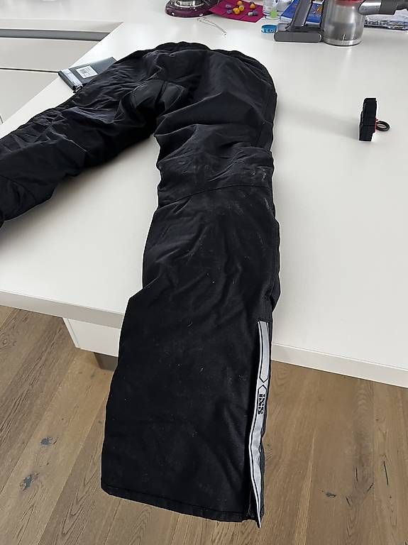 Pantaloni: Pantalon moto dame IXS taille S – Usato da Courtételle venduto da directswisswatch 1