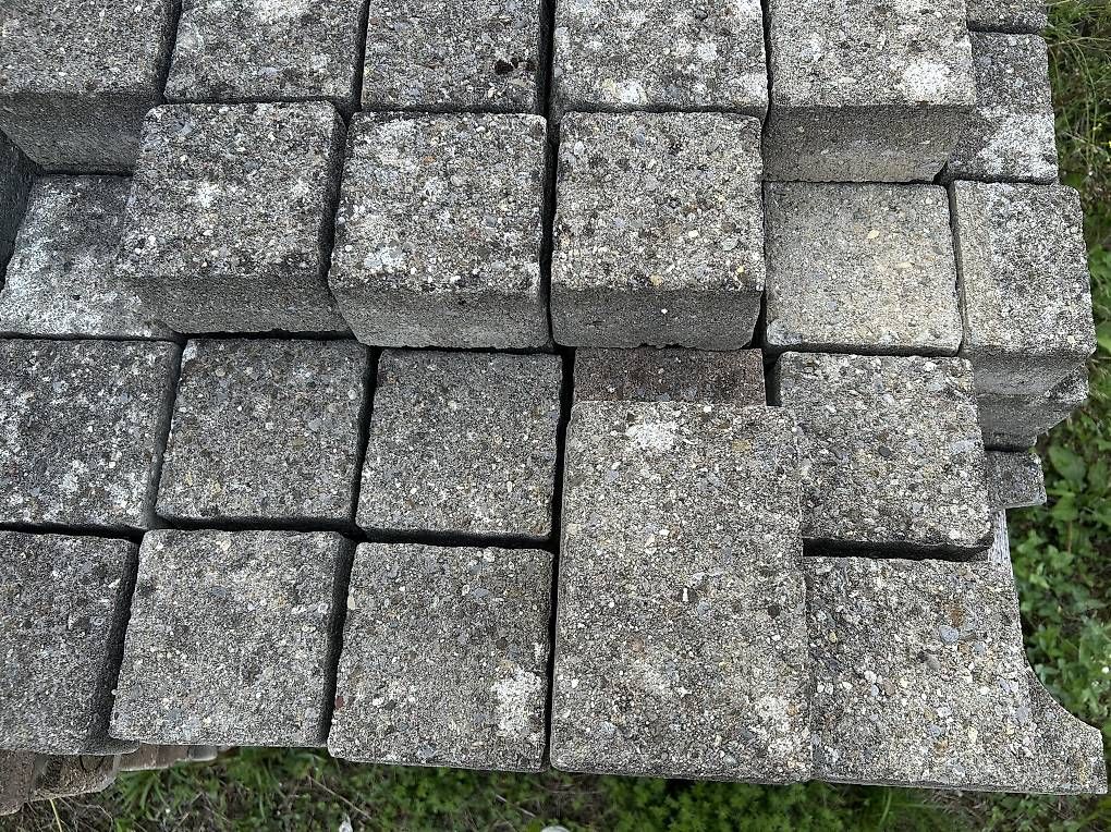 Pierres & tuiles: Beton Pflastersteine – D'occasion à Vaduz par Allrounder3 3