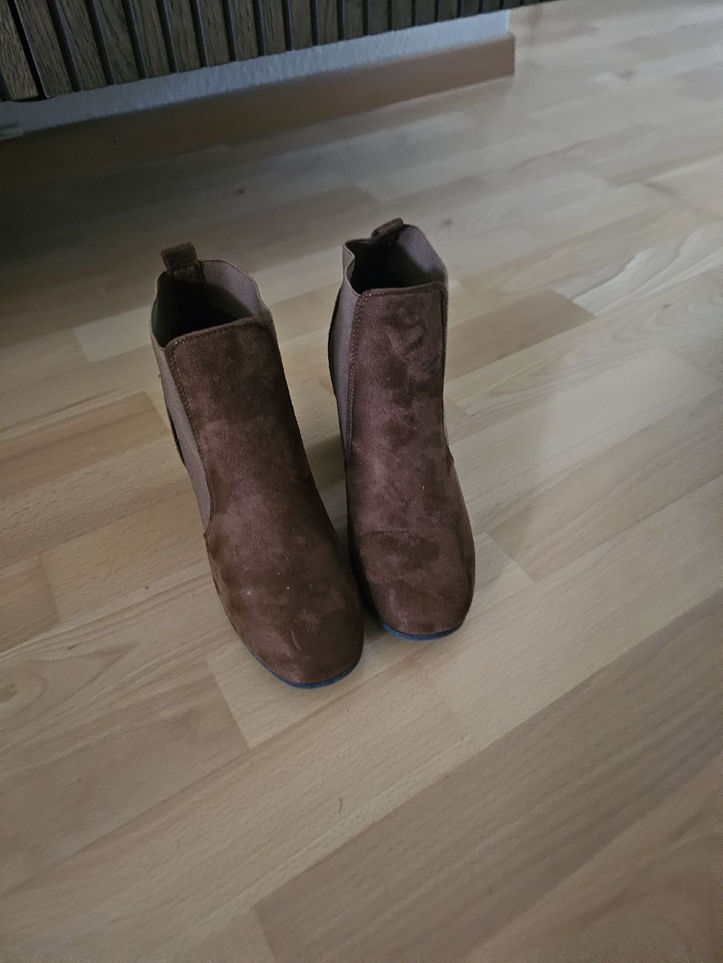Scarpe da donna: Braune Stiefeletten Gr. 36 – Nuovo (secondo la descrizione) da Zürich venduto da -iwan- 1