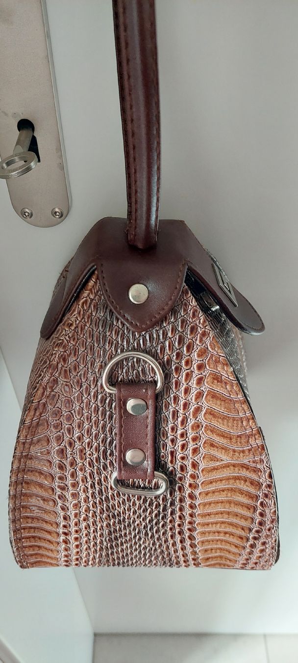 Sacs: Kleine Handtasche – D'occasion à Safenwil par fra_t5c9 3