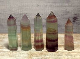 5 Regenbogen Fluorit Obelisken 292g