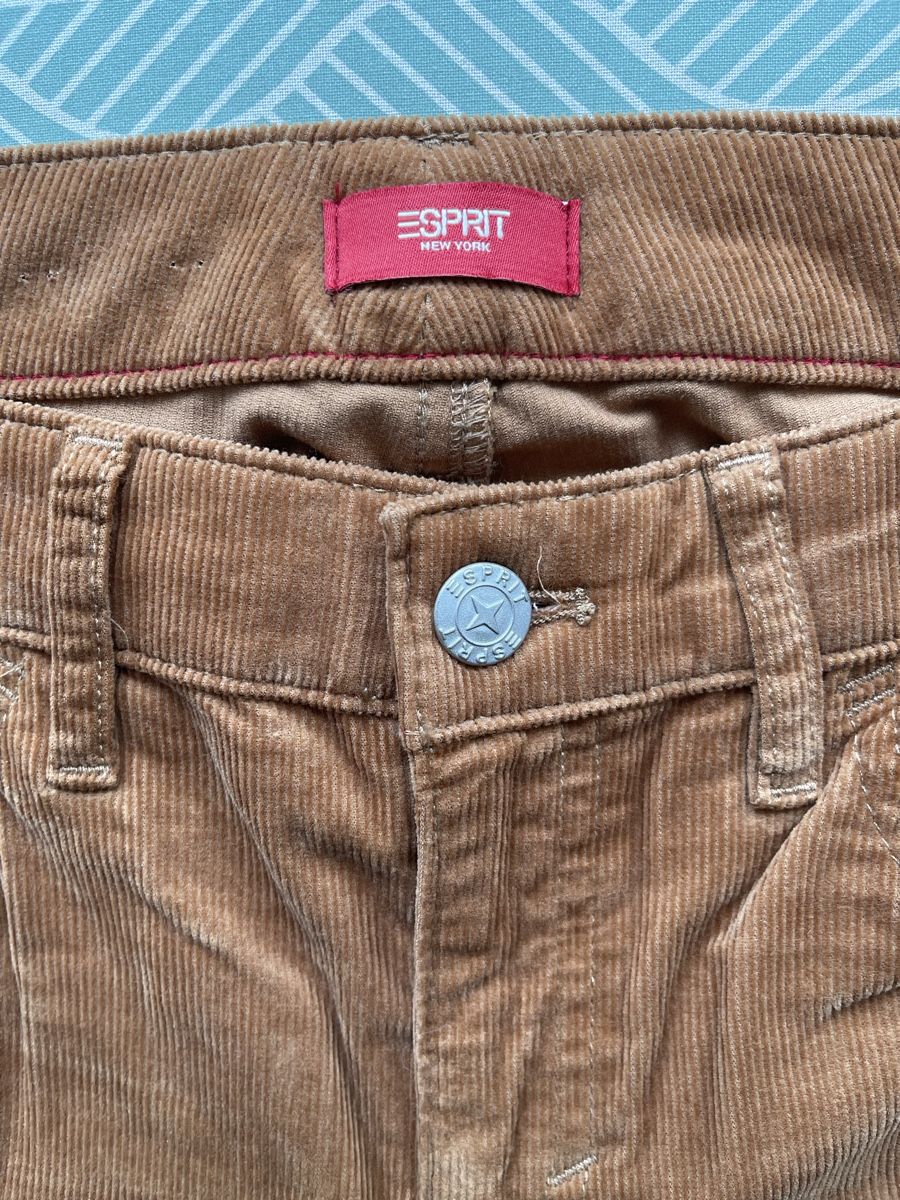 Esprit Pantaloni: Damen Hose – Usato da Basel venduto da mar_8vqn 1