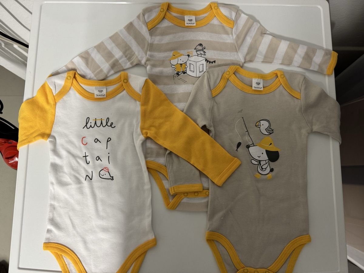 Lotti & Set di vestiti: Body Set 2-4Mt – Nuovo (secondo la descrizione) da Frenkendorf venduto da banemk12 2