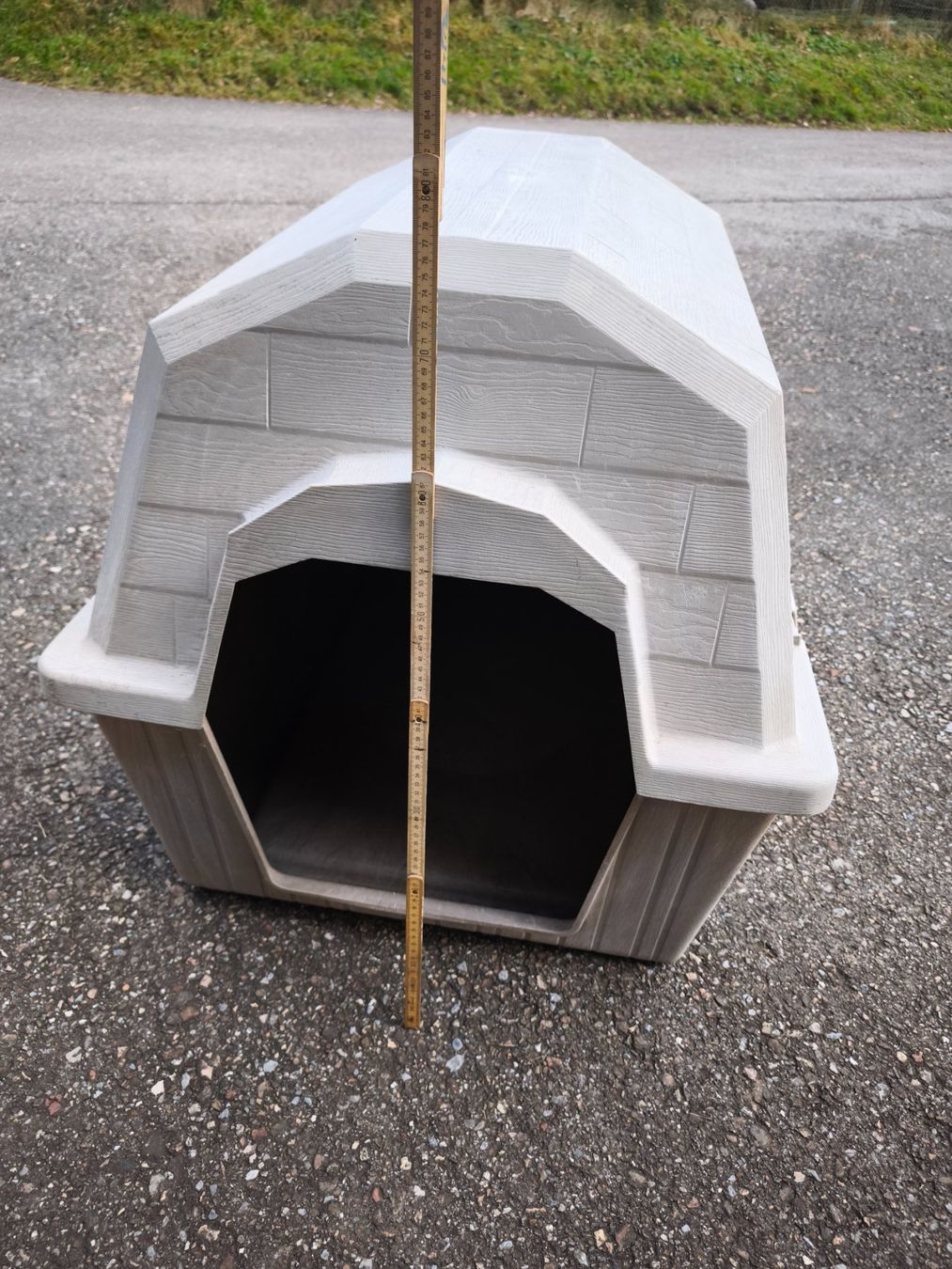 Cucce & Letti: Hundehütte Kunststoff – Usato da Kleinwangen venduto da hub_t2dn 1